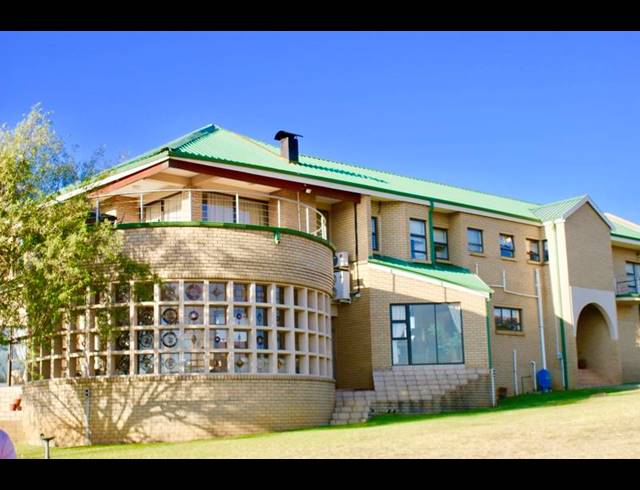 4 BEDROOM HOUSE FOR SALE IN RUIMSIG